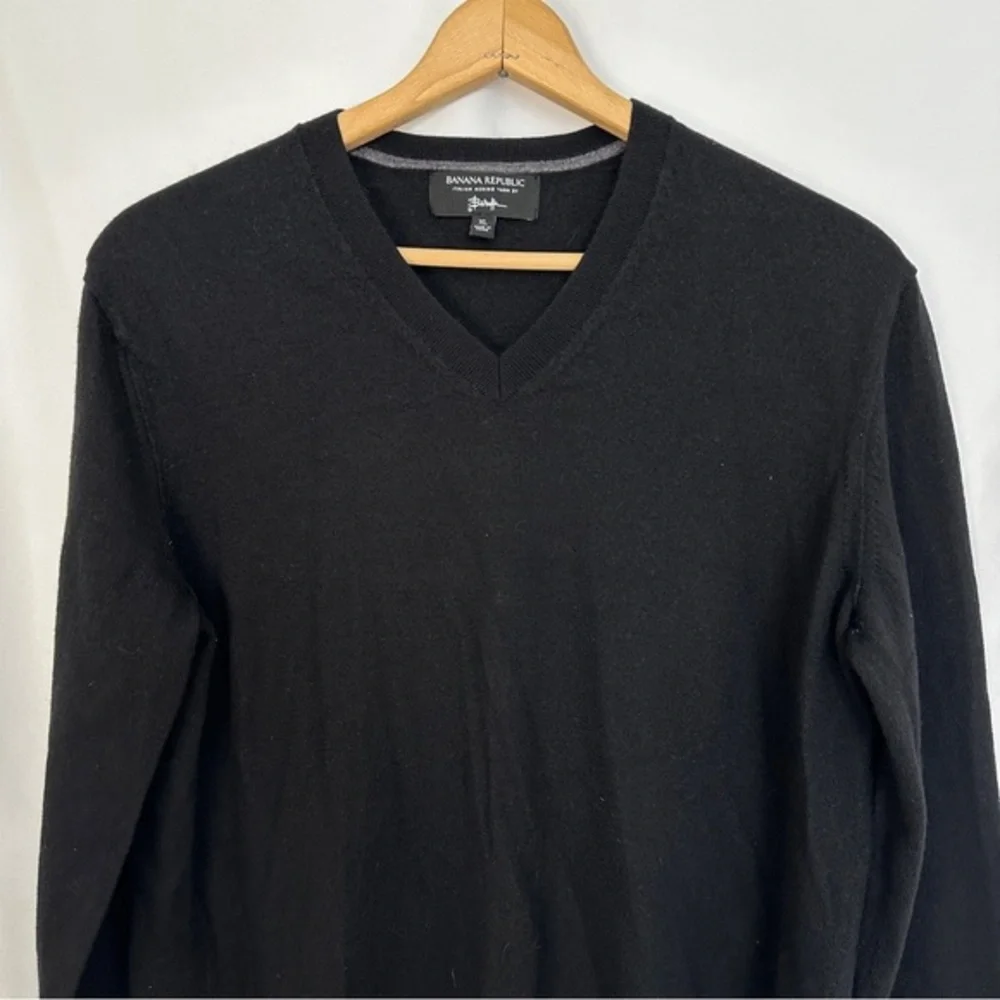 Banana Republic Sweater Mens XL‎ Italian Merino Yarn Baruffa V-neck Black